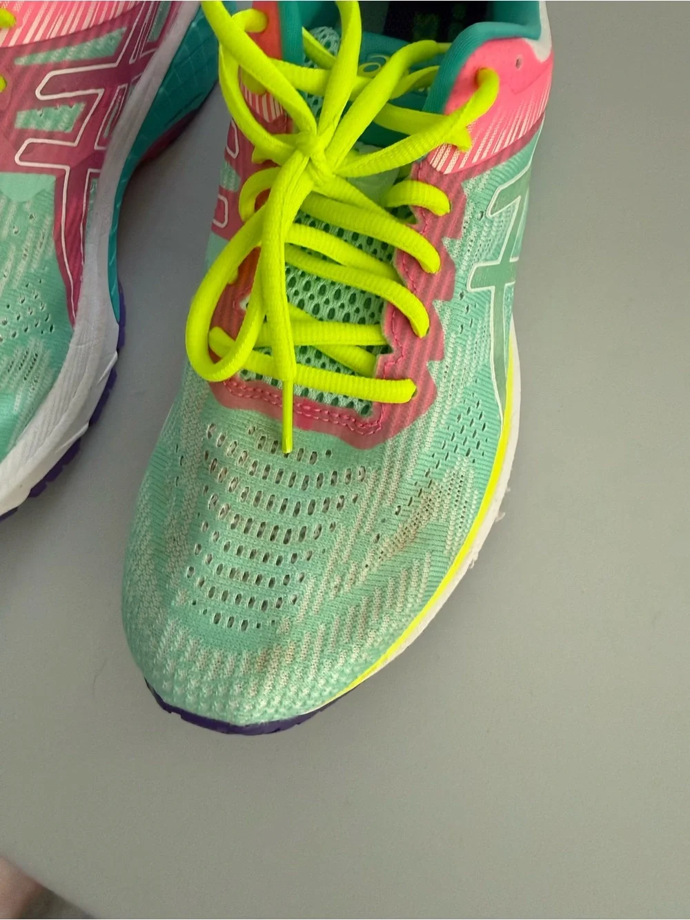 Asics Women's GT-2000 Neon Green and Pink Running Shoes with Neon Yellow Laces